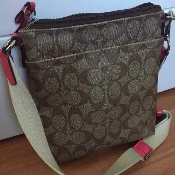 Coach side bag - Picture 3 of 3